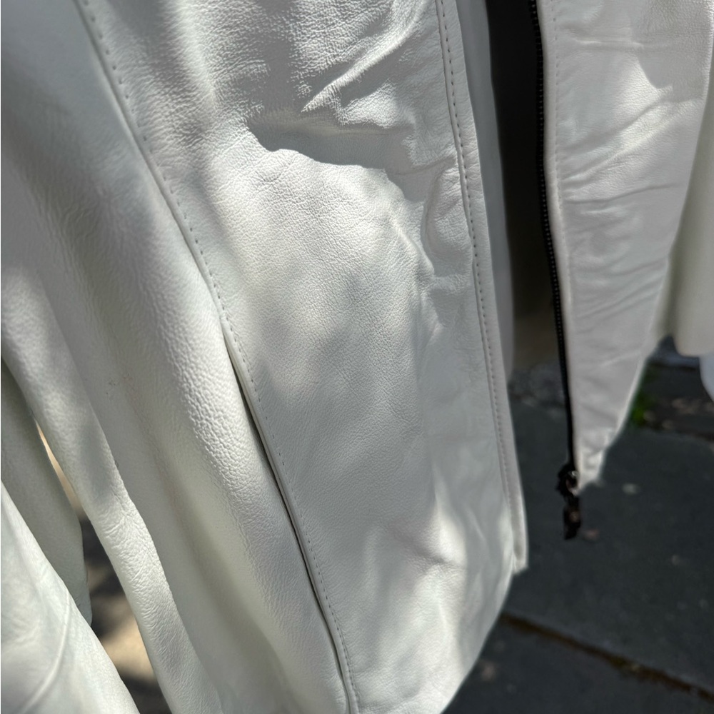 Women’s  White Leather Jacket - Picture 5 of 5